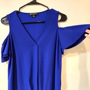 V-neck cold shoulder blouse